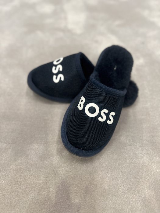 Kapcie Boss r. 30