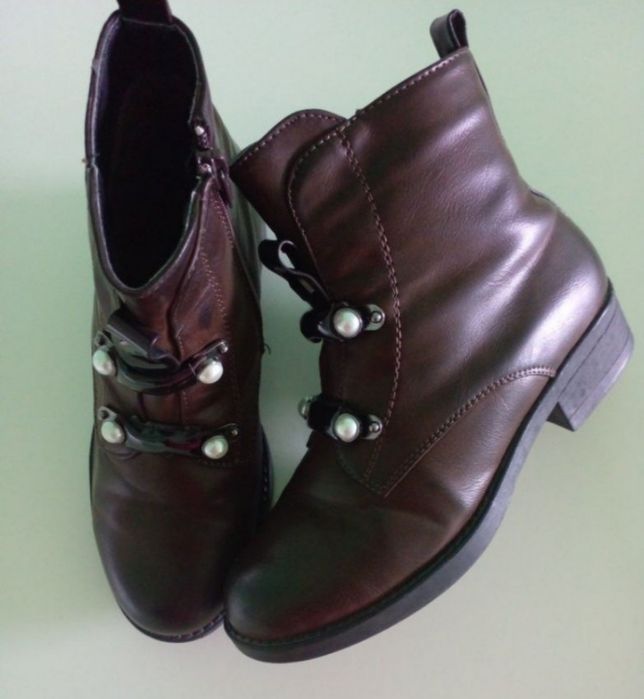 Весняні чобітки для дівчинки