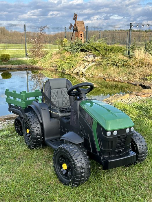 Duży traktor na akumulator z przyczepą gumowe koła skórzane siedzenie