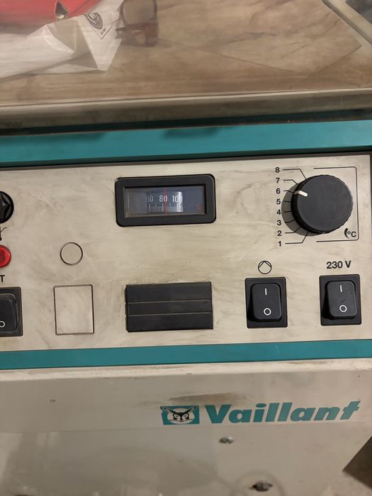 Piec kociol na olej Vaillant do garazu, warsztatu.