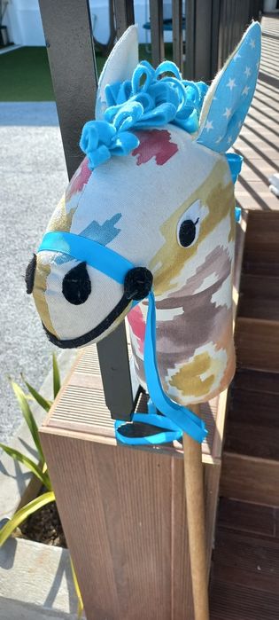 Cavalinho de pau e pano