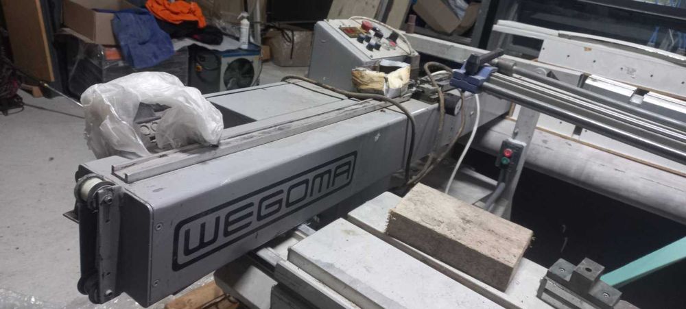 бутиловый экструдер Wegoma