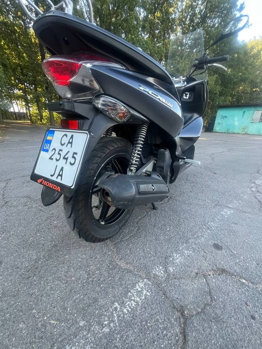 Honda pcx 150 максі скутер