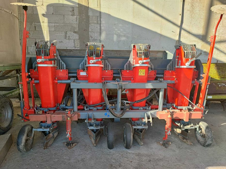 UNIA KORA 4H sadzarka do ziemniaków