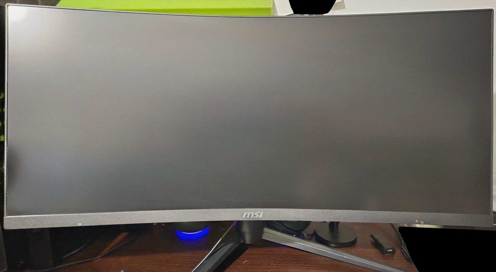 Zakrzywiony monitor MSI Optix 2560x1080, 200Hz