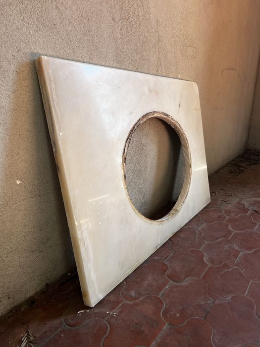 Tampo de Casa de Banho em Mármore com Recorte Oval - (BAIXA DE PREÇO)