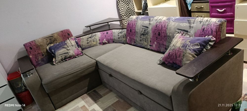 Продам диван угловий