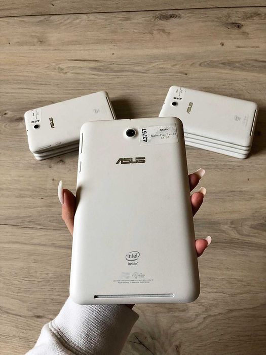 Asus 7.0” Memo pad IPS 1/16 GB Intel 4 Ядра Android