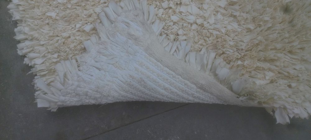 Vendo conjunto de tapetes e carpete