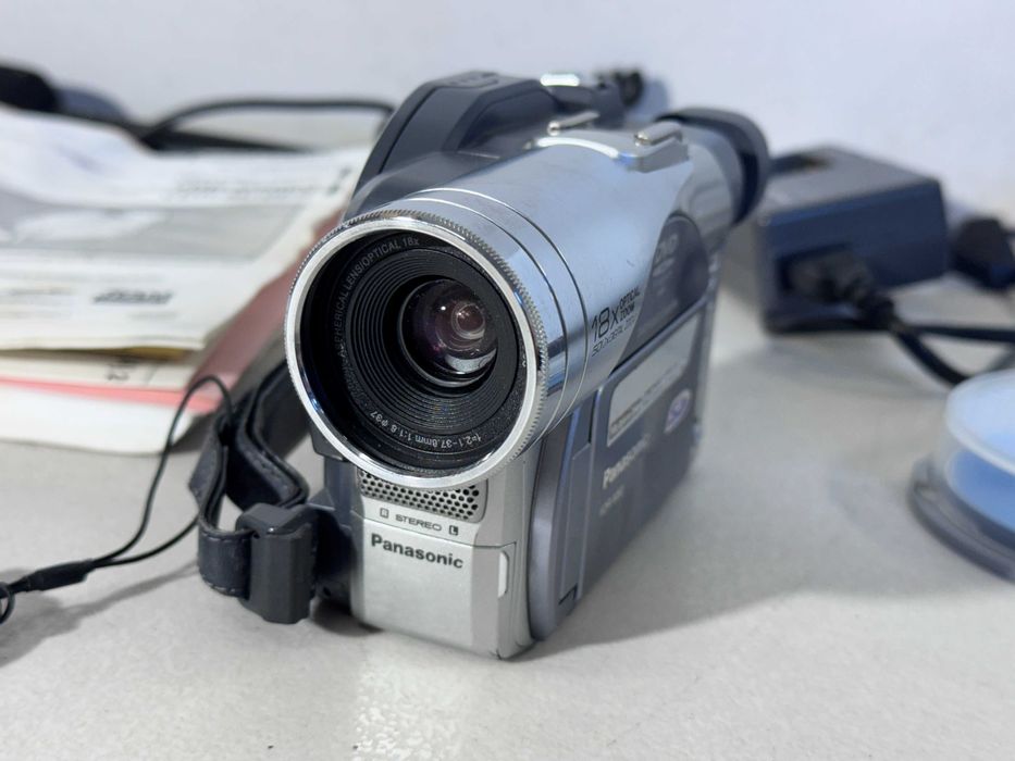 Kamera Panasonic VDR-M50EB  zestaw torba pilot statyw