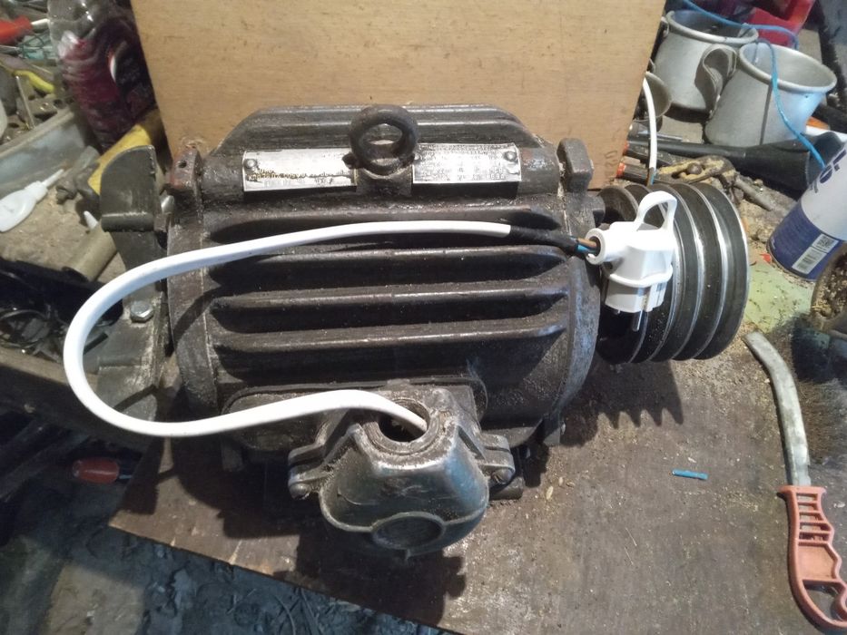 Мотор 380 - 220в.