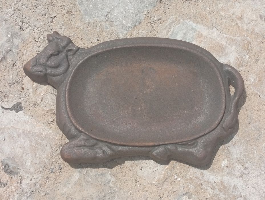 Placa de Servir / Grelhar em Ferro Fundido Antiga (Formato Vaca)