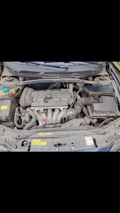 Częsci Volvo S60 2.4 b 2001 r