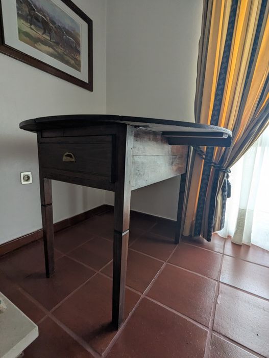 Mesa extensível antiga