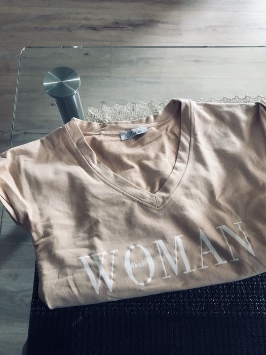 Casaulowy tshirt  damski  roz.uniwersalny  bez!