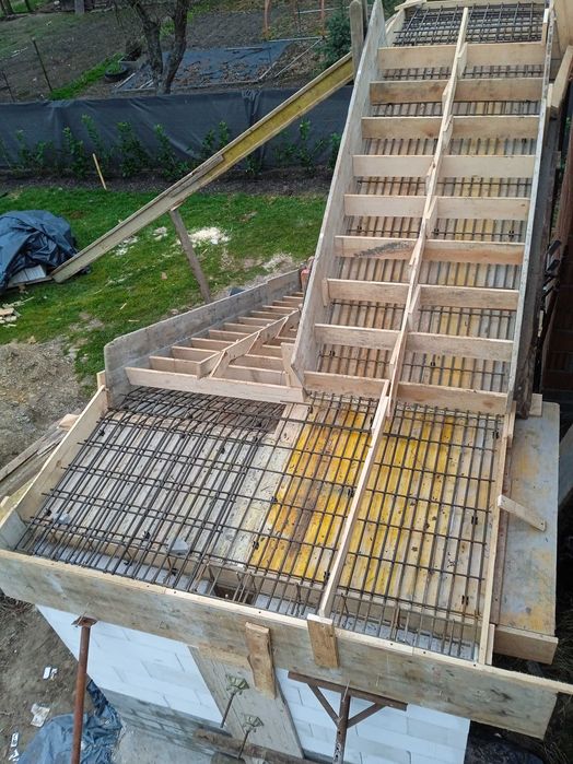 Schody żelbetowe, betonowe, wewnętrzne i zewnętrzne, woj. śląskie