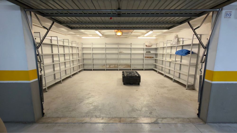 Garagem para duas viaturas