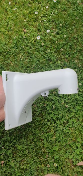 Uchwyt Ścienny BCS-P-U51 Do Montażu Kamer Szybkoobrotowych typu PTZ