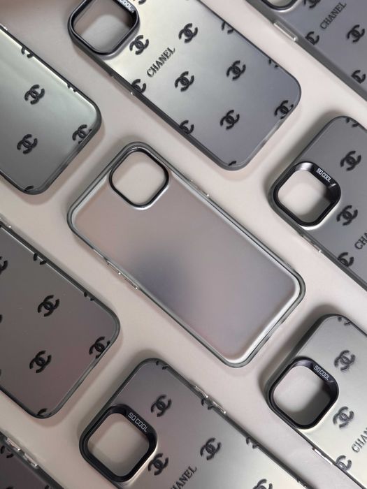 Силіконовий сірий чохол з лого Шанель Chanel на айфон iPhone