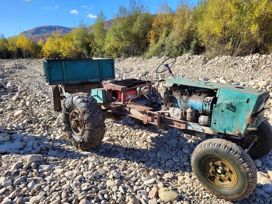 Продам саморобний трактор з прицепом.