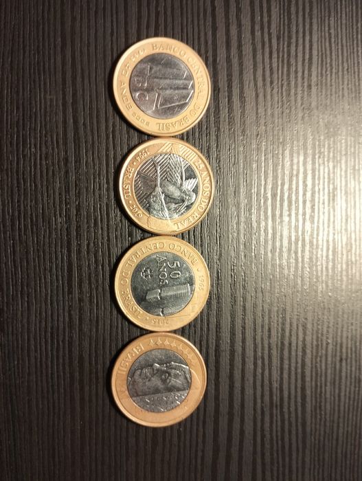 Vendo moedas comemorativas do Brasil