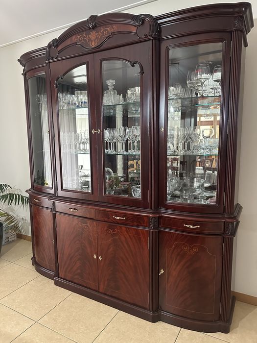 Móvel de sala em cerejeira