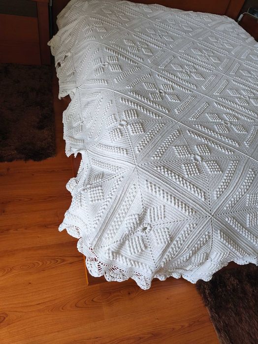 Elegante colcha feita á mão