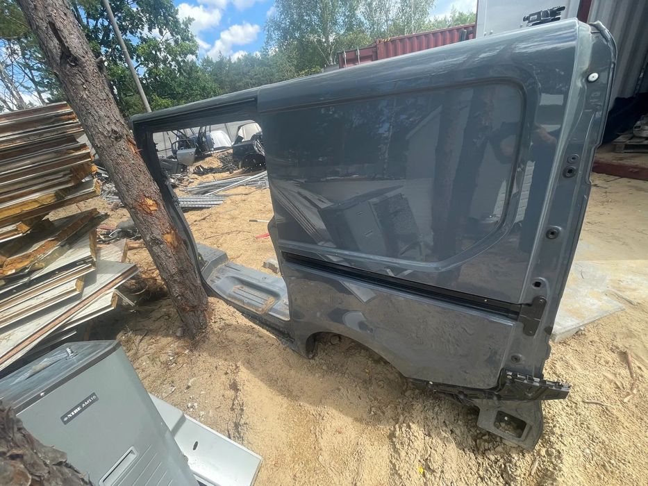 BOK LEWY ĆWIARTKA RENAULT TRAFIC IV