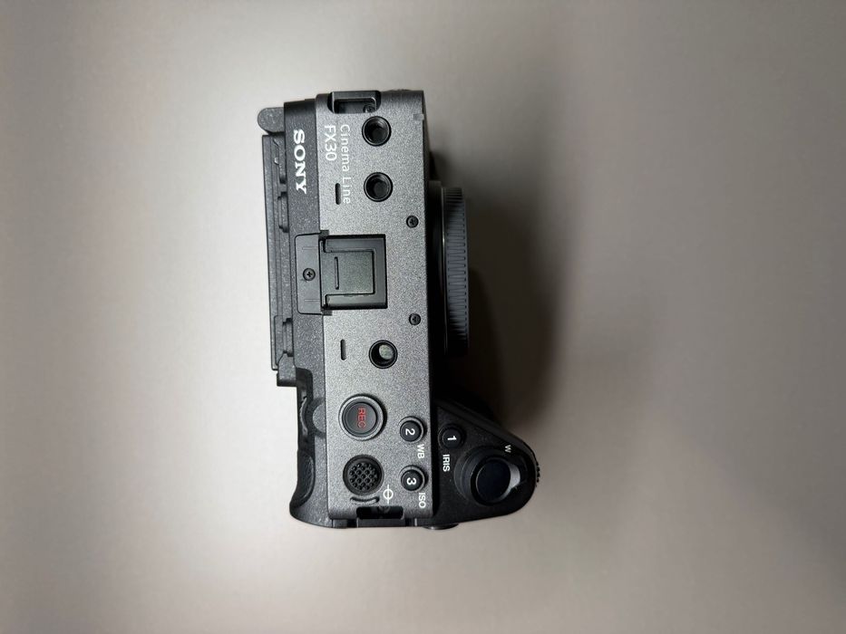 Sony FX30 como nova e mais 2 baterias