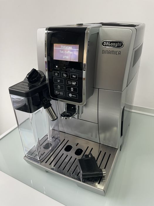 Кофемашина Delonghi Dinamica из Германии обмлужена гарантия 2739 кофе