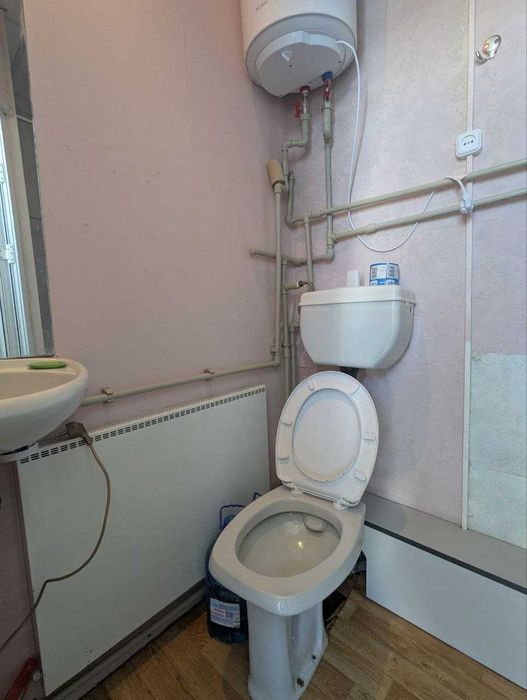 Продаж квартири в центральному районі. З окремим входом. Перший поверх