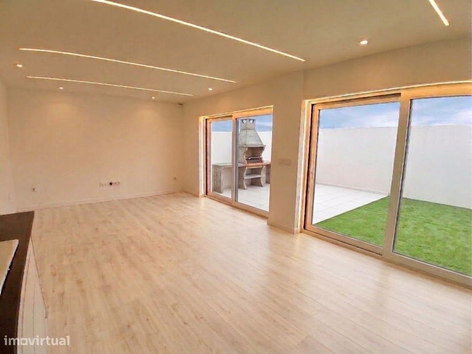RESERVADA- Moradia T3 com jardim e acessibilidade
