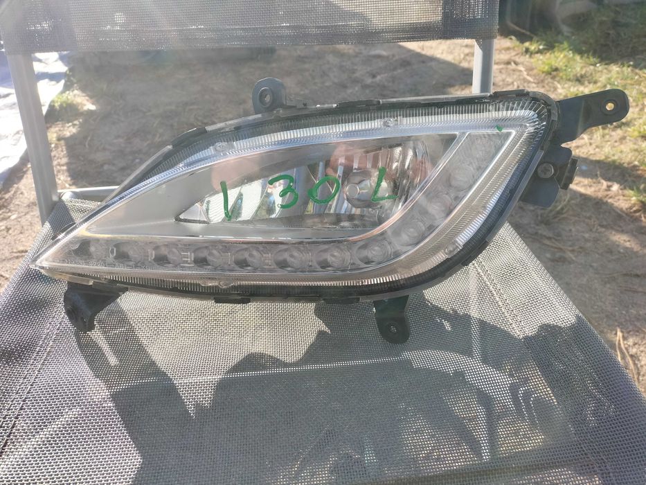 Hyundai i30 halogen LED lewy