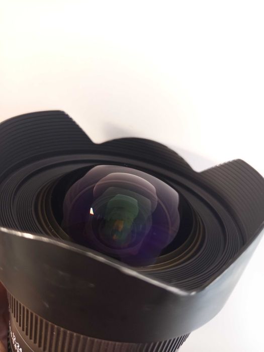 Objetiva Sigma DG HSM 12-24mm, f4,5-5,6 usada