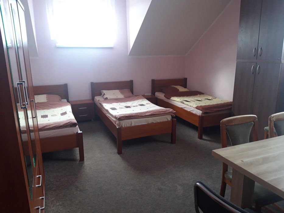 Kwatery  Pracownicze - Pokoje Gościnne