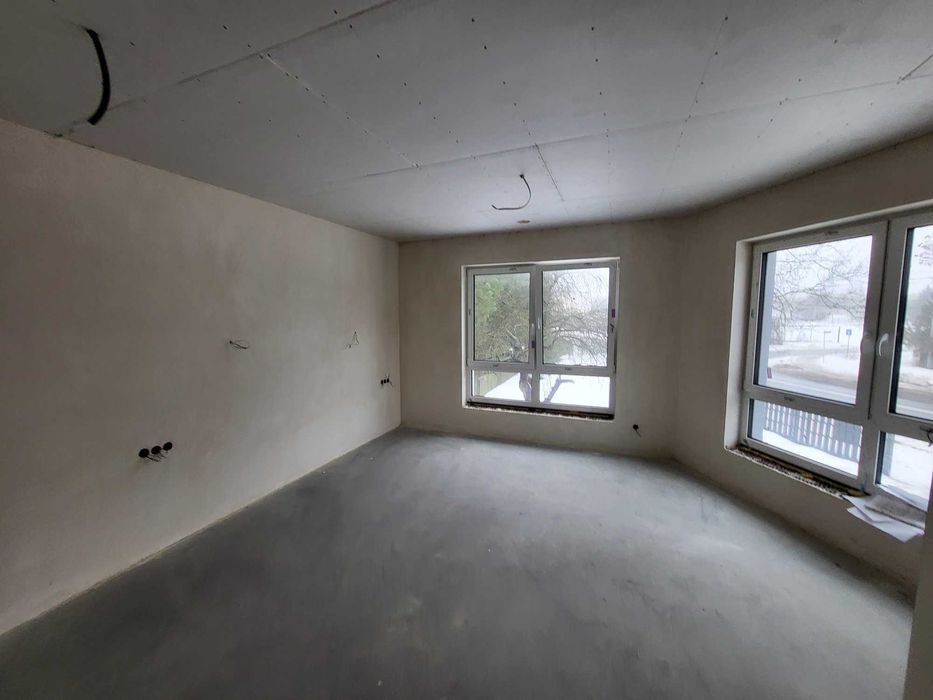 Nowy dom w Jazgarzewie do zamieszkania lub na działalność.