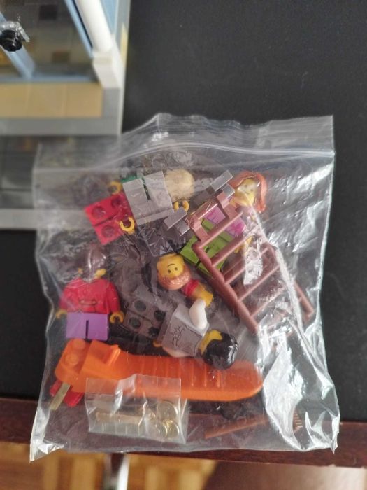 LEGO Brick Bank c/caixa - Como novo (venda presencial apenas)