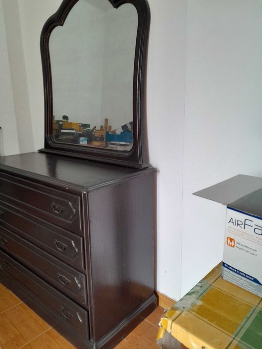 movel muito  bonito com espelho