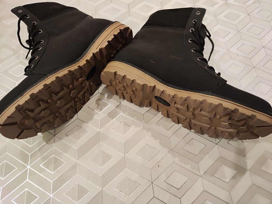 Sprzedam buty zimowe damskie nr 44