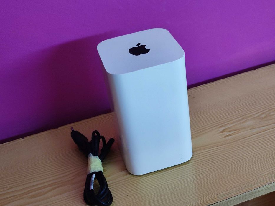 Apple Airport Base Station A1521