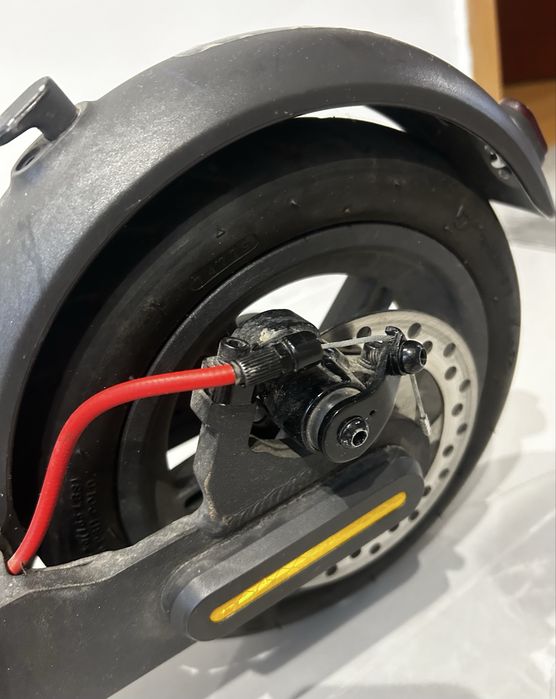 Sprzedam hulajnogę elektryczną Mi Electric Scooter Pro