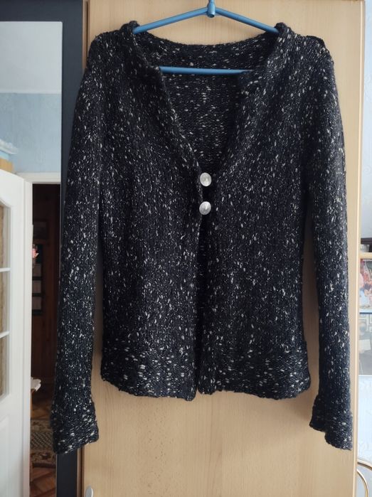 Kardigan sweter damski czarny że złotą nitką