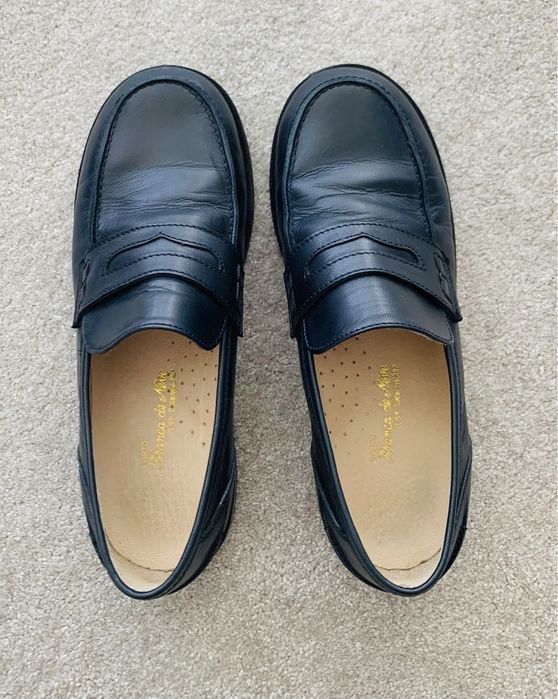 Sapato de pele azul n. 35