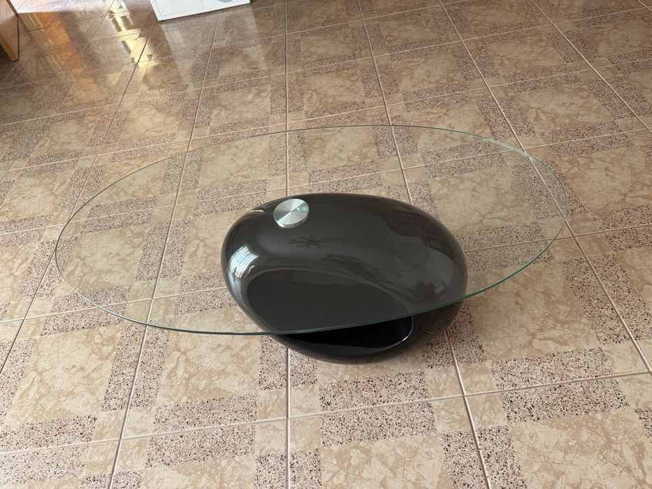 Mesa de vidro em bom estado