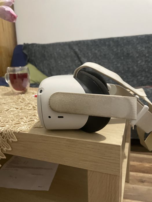 Sprzedam oculus quest 2