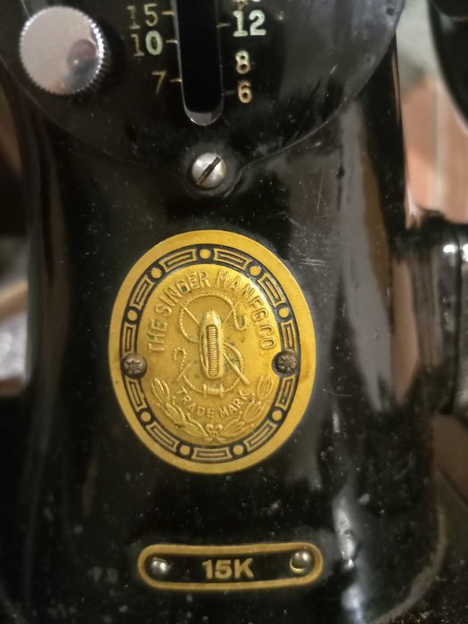 Máquina de costura antiga Singer15k