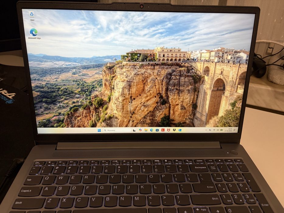 Lenovo IdeaPad Slim 3 15ABR8 / Ryzen 5 7530U / 16GB RAM / SSD 512GB / WINDOWS 11