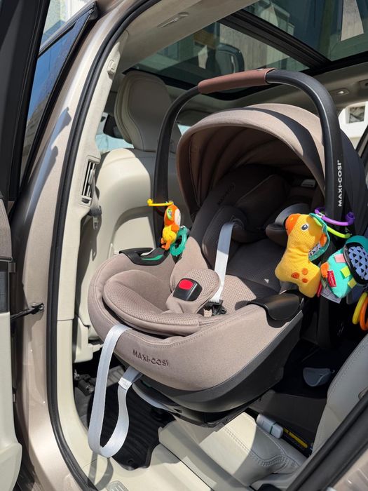 Ovo e base giratórios 360 graus Maxi Cosi para bebé recém nascido até 60cm