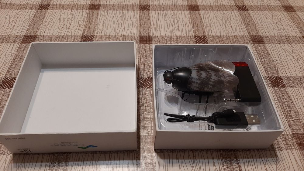 Мікро-робот жук. Інтерактивна іграшка.