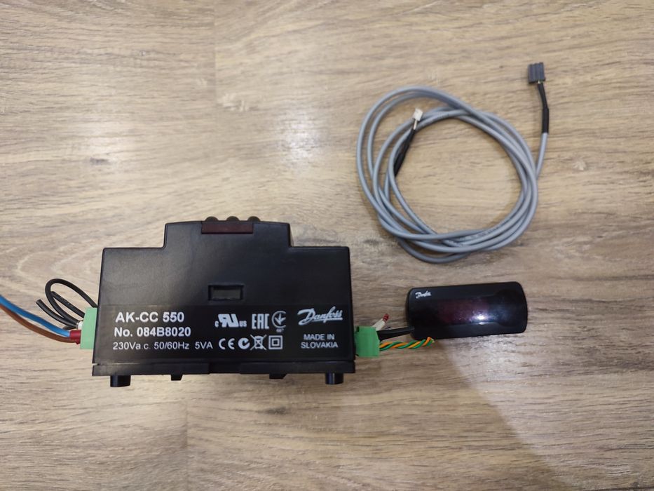 Контролер Danfoss AK-CC 550